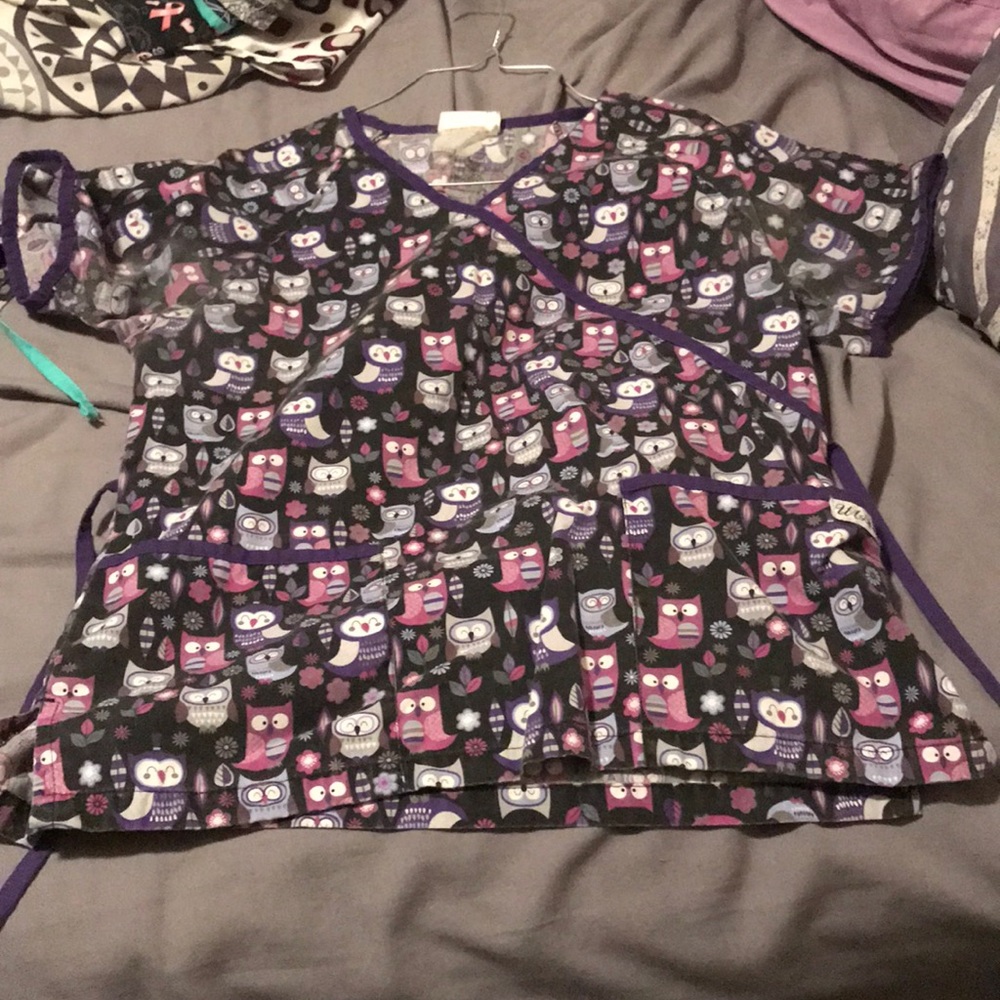 Owl scrub top